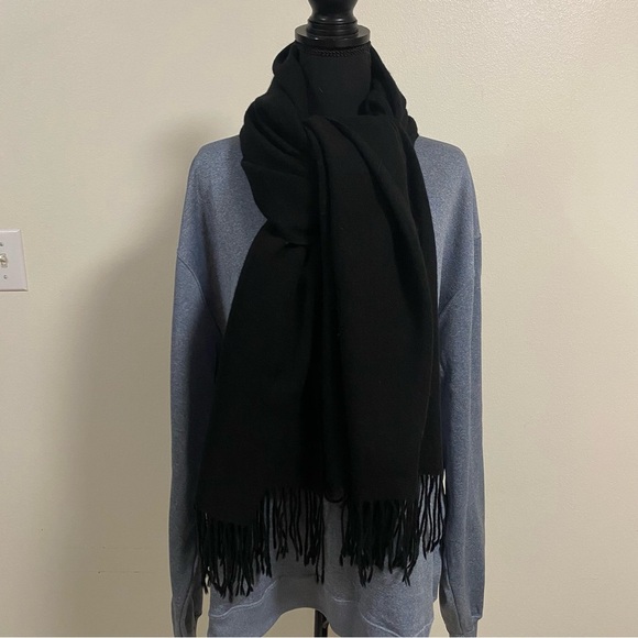 Royal Rossi Accessories - Royal Rossi Scarf Black 100% Cashmere Fringe detail